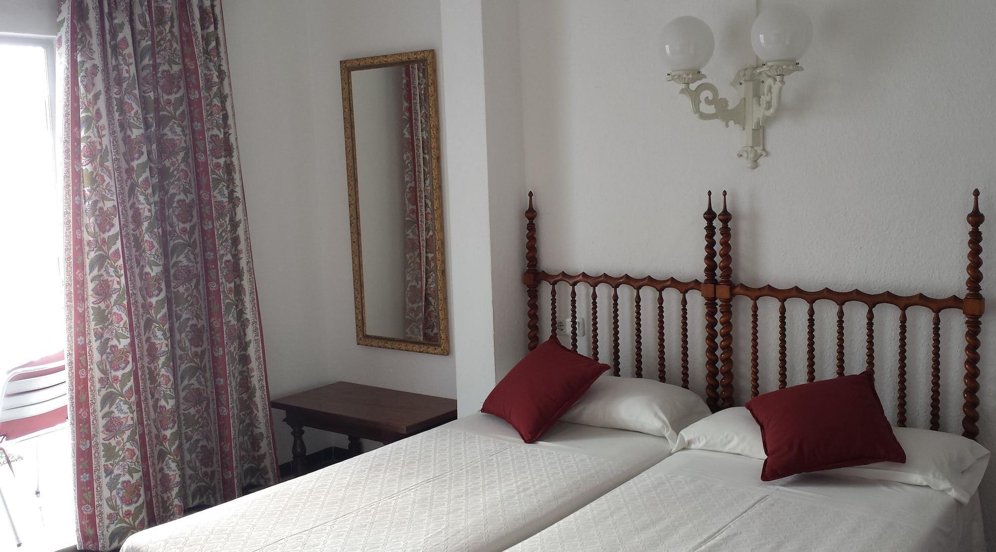 Hostal Cas Bombu Cala Ratjada  Bagian luar foto