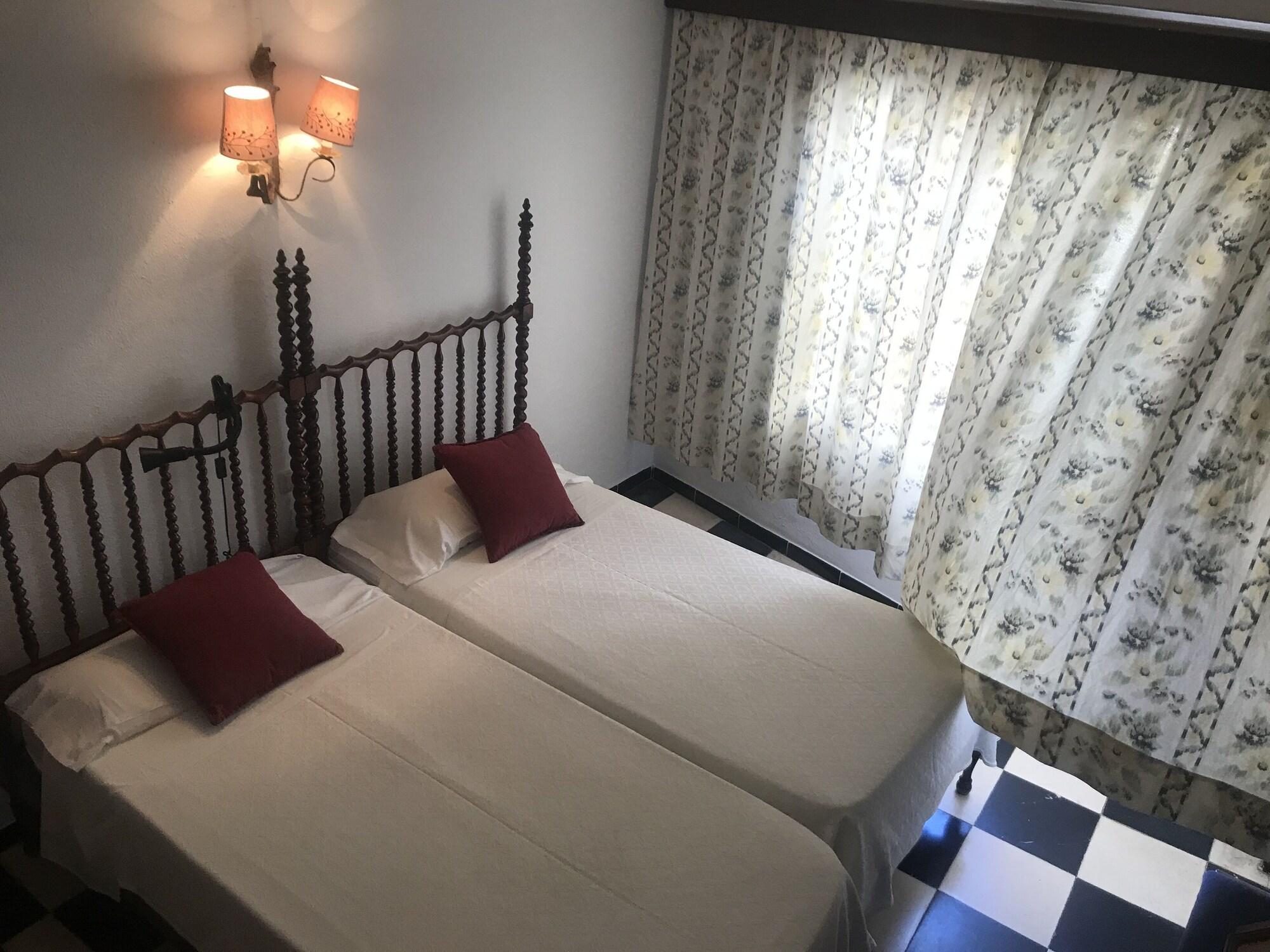 Hostal Cas Bombu Cala Ratjada  Bagian luar foto