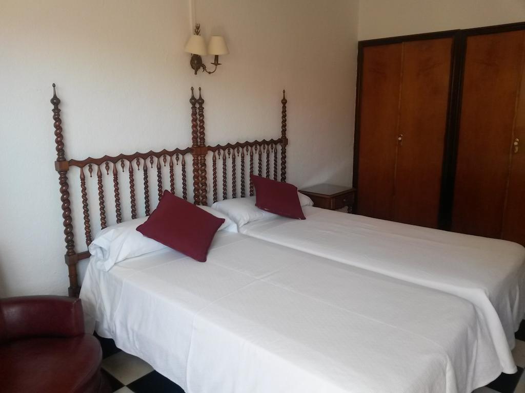 Hostal Cas Bombu Cala Ratjada  Bagian luar foto