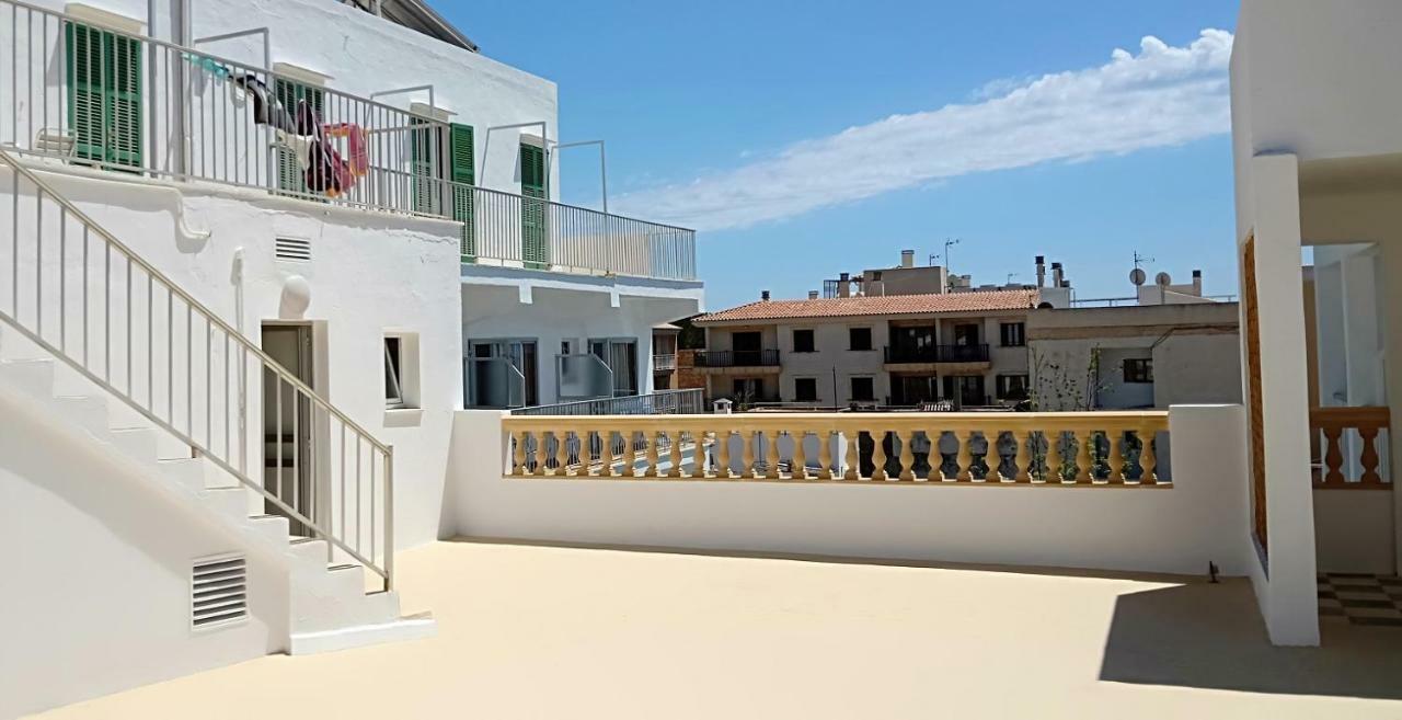 Hostal Cas Bombu Cala Ratjada  Bagian luar foto