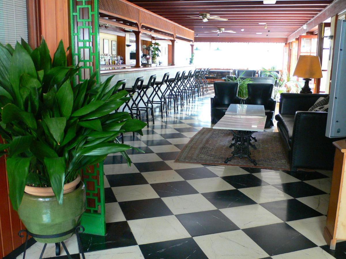 Hostal Cas Bombu Cala Ratjada  Bagian luar foto
